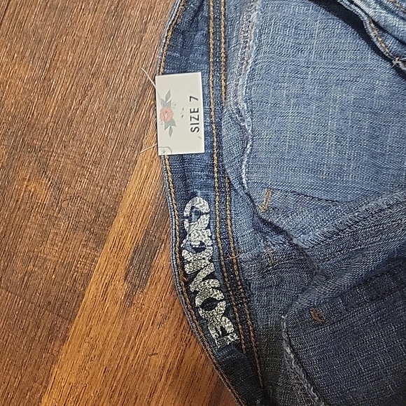 Bongo cuffed capri's - Picture 4 of 4